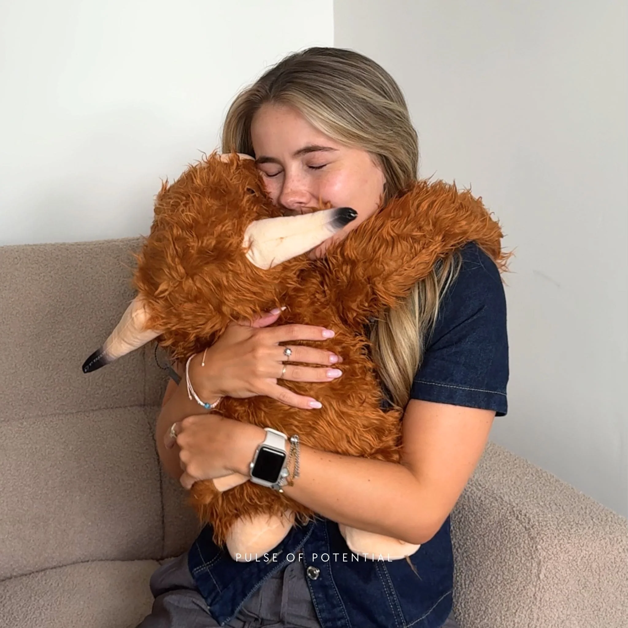 Hallie the Highland Cow Weighted Animal - Image 10